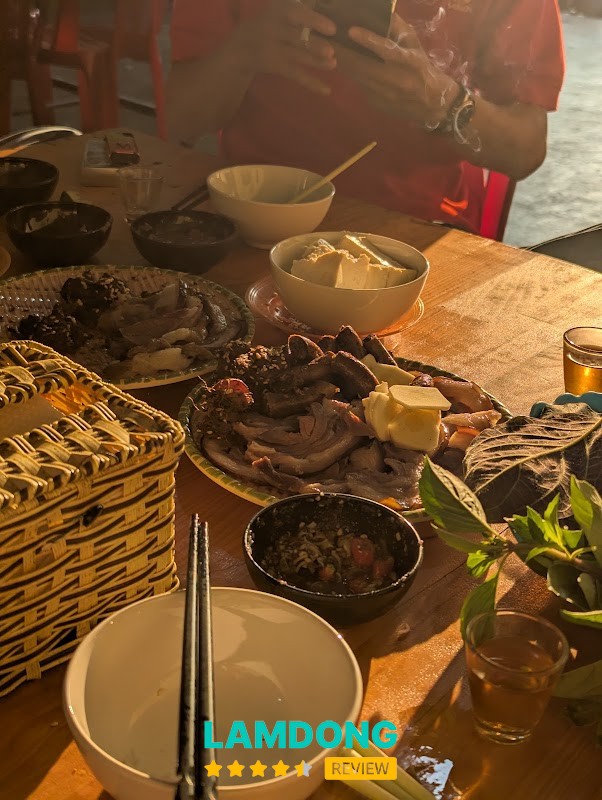 Không gian Quán Dê Nhân Mập