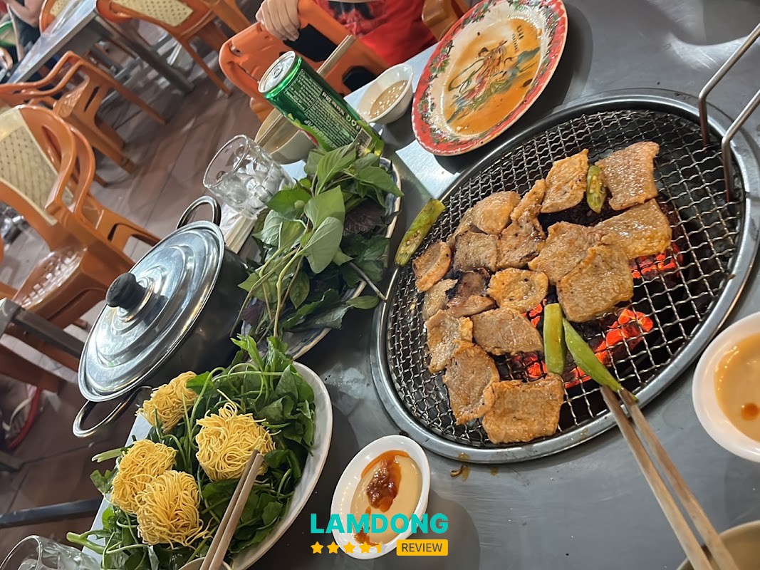 Không gian Lẩu dê Hùng Phát