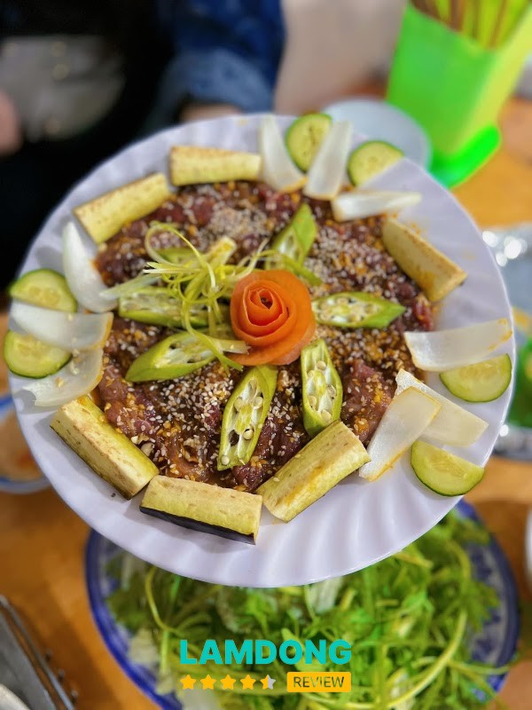 Hình ảnh tại Quán lẩu bò Dìn