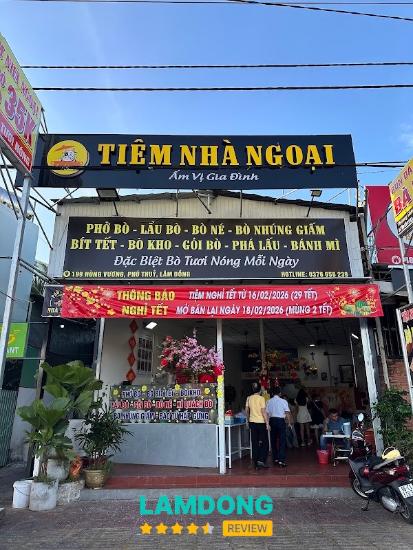 Tiệm Phở Lẩu Bò Nhà Ngoại tại Phan Thiết