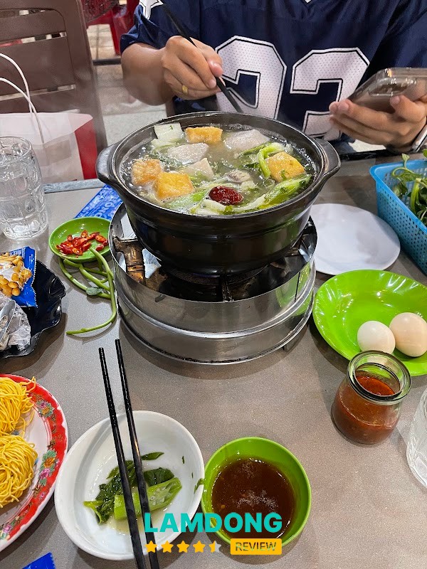 Không gian Quán lẩu Bò Hồng