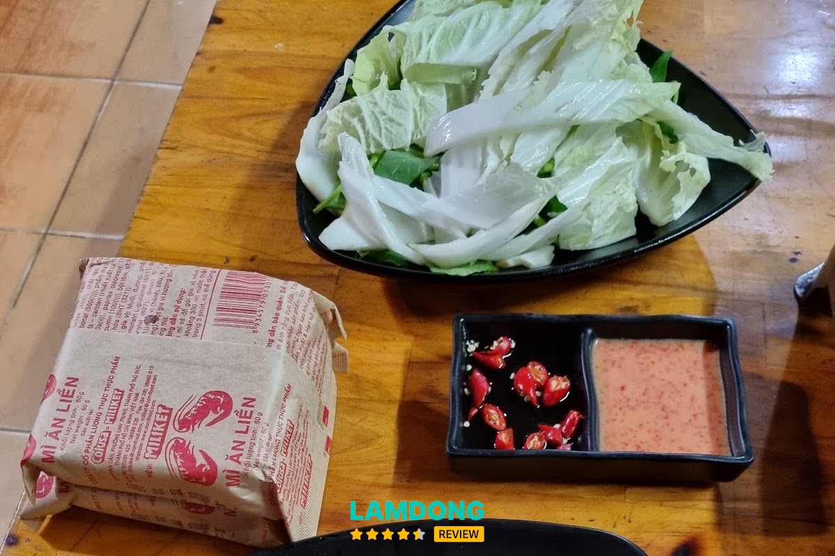 Không gian Lẩu cá Tầm Chu Gia