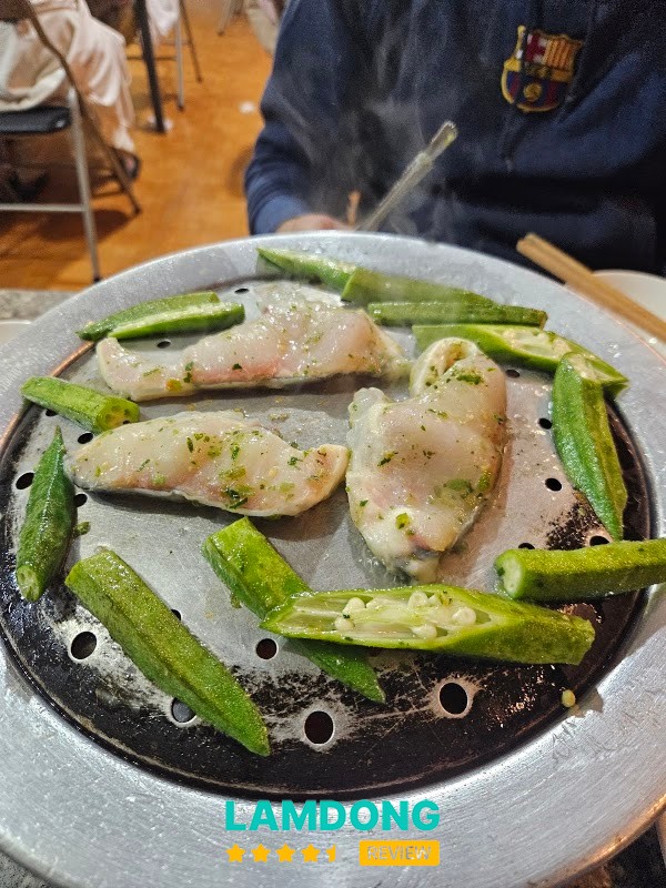 Không gian Quán Gió Chú Hùng