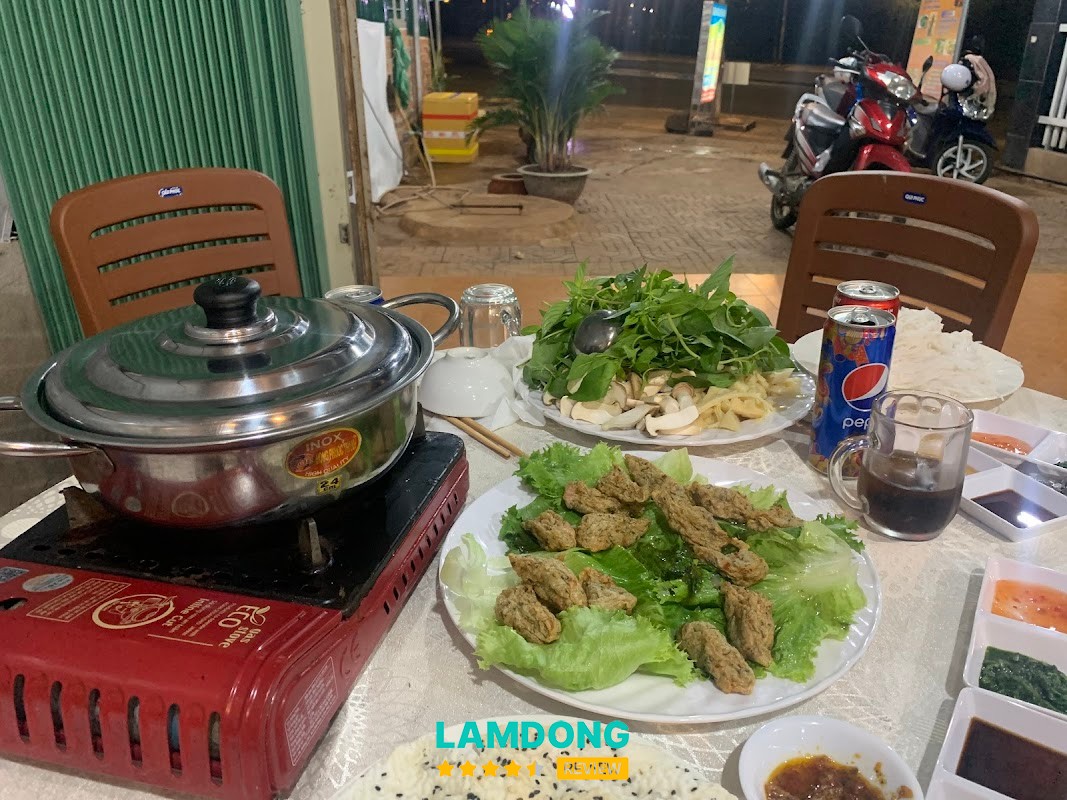 Lẩu Gà lá é – nồi lẩu gà tại Đông Gia Nghĩa