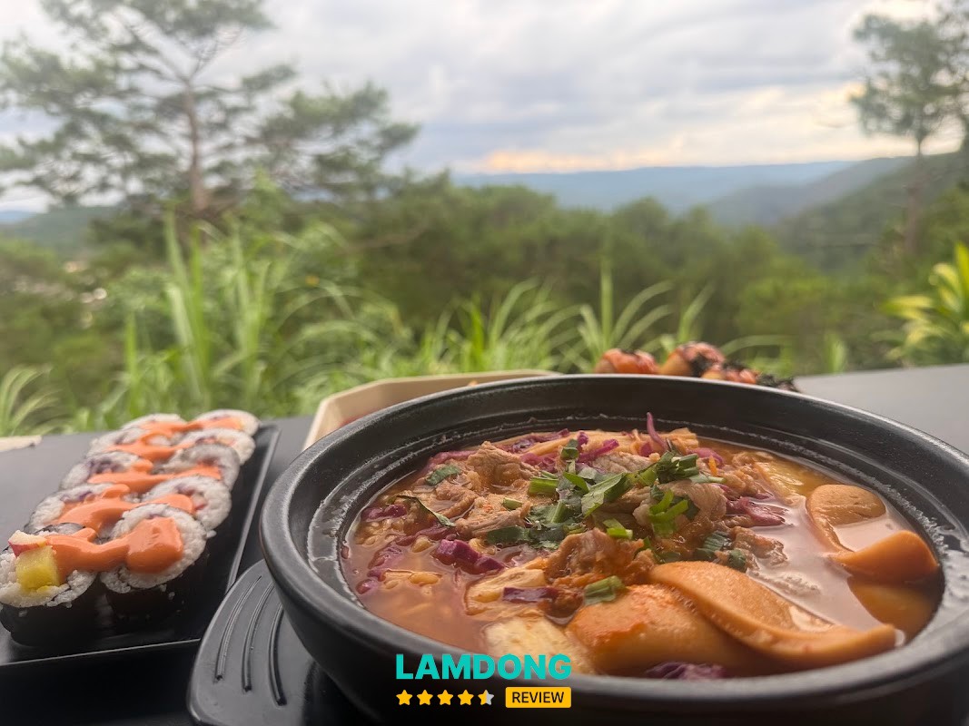 Mì cay Seoul - Cafe Chill – món ăn và không gian