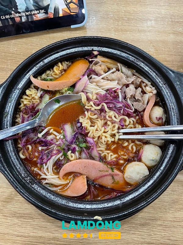 Mì Cay SEOUL Đà Lạt CN2 – món ăn và không gian