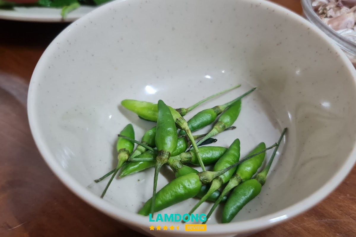 Phần nem nướng tại Bà Hùng Phan Đình Phùng