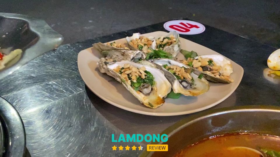 Không gian Quán hải sản Cô Tư