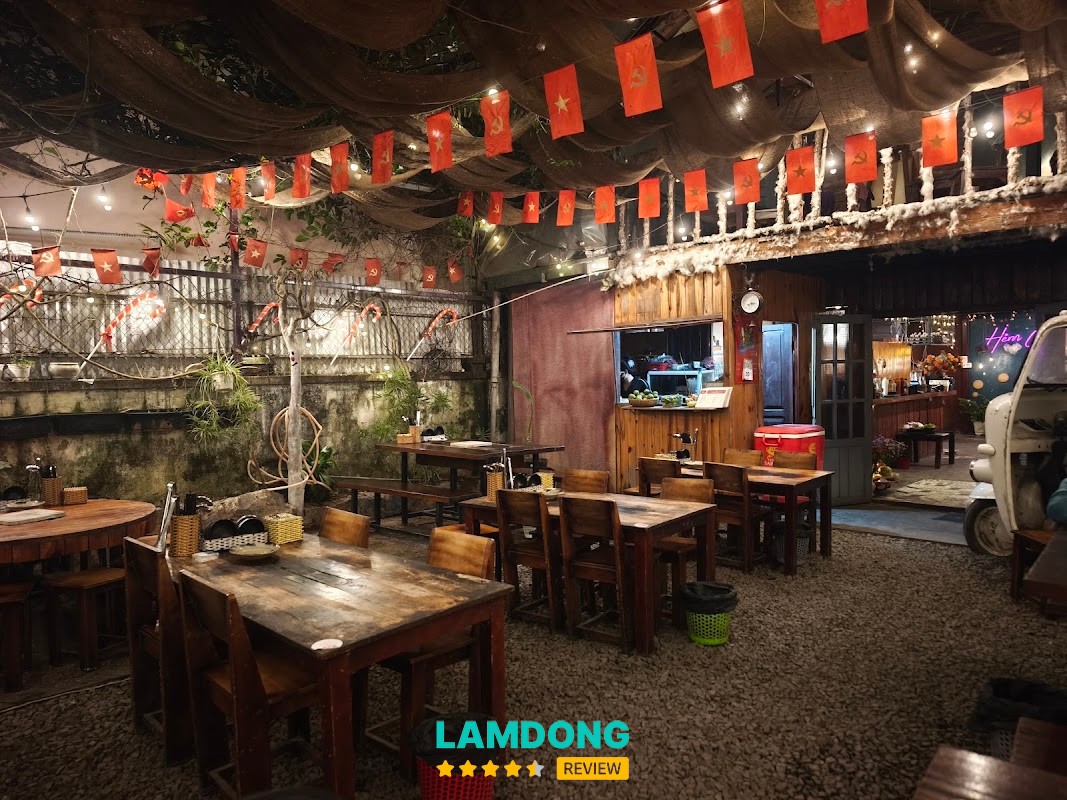 Không gian Hẻm Chill BBQ