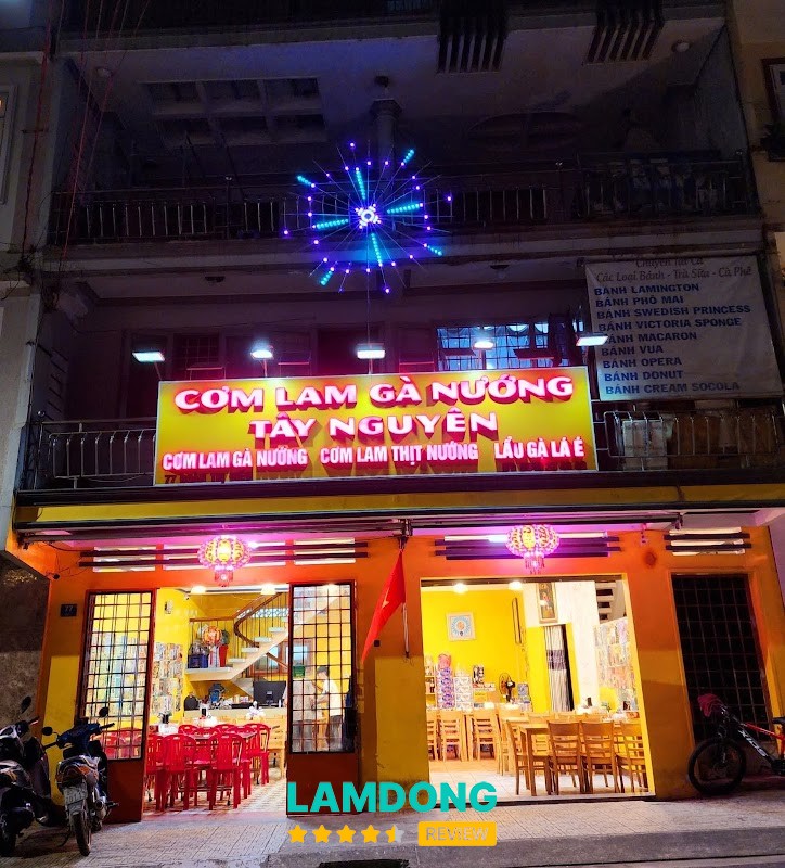 Cơm lam gà nướng Tây Nguyên tại Đà Lạt