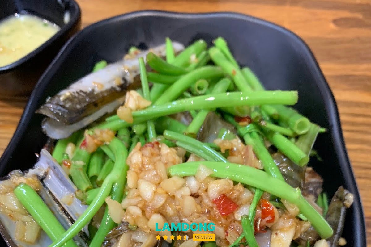 Không gian Ốc Ngon Đà Lạt