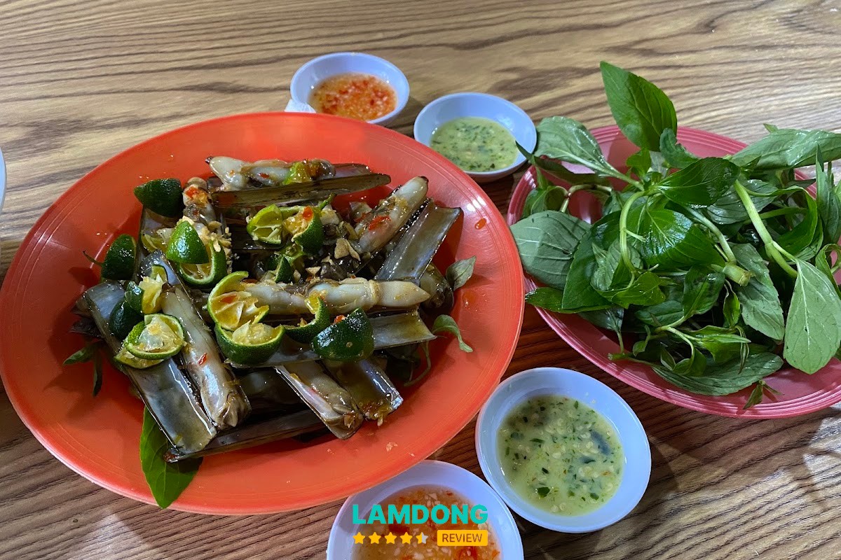 Không gian Cháo Hàu Hoàng Hà Nguyễn Thị Nghĩa