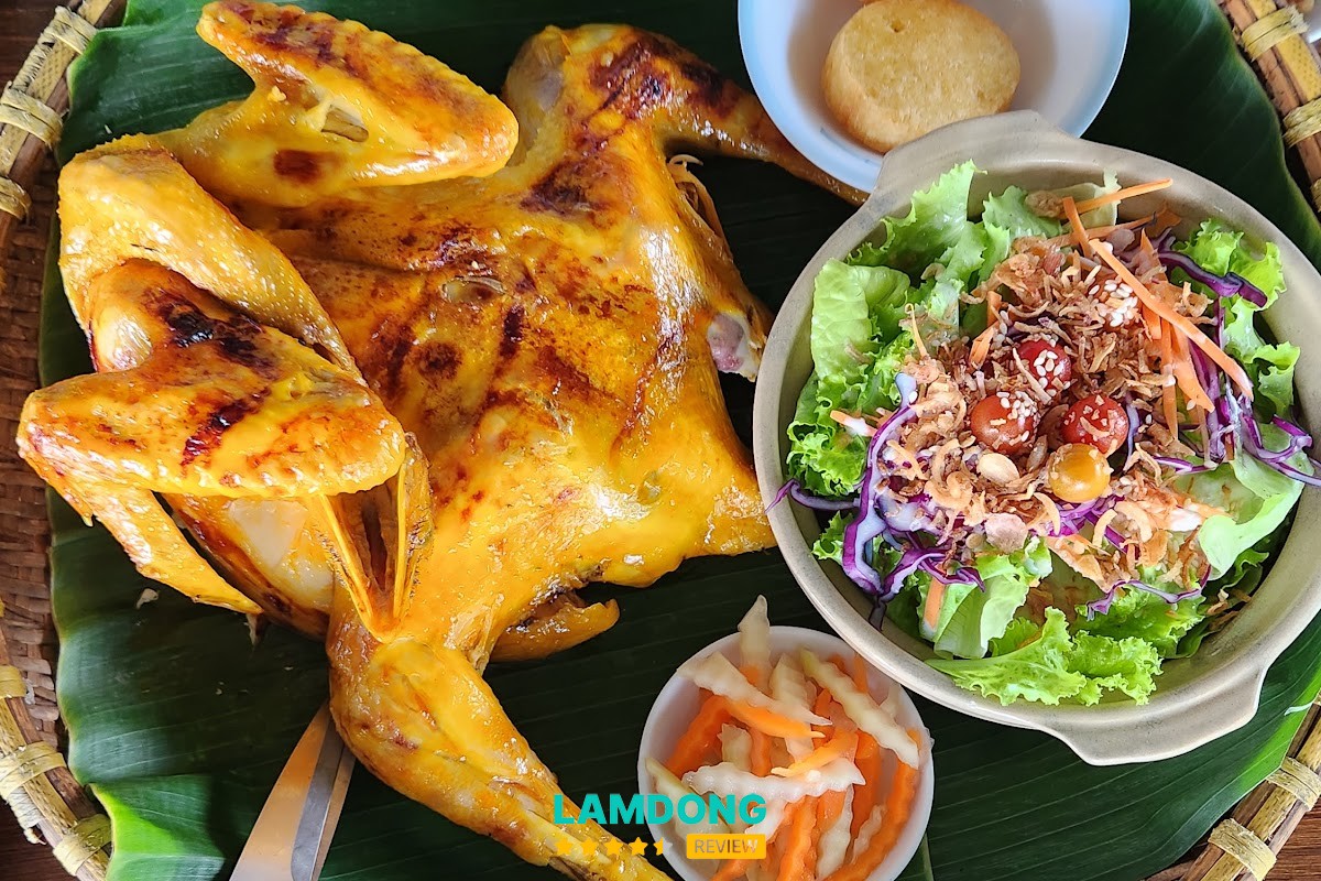 Không gian Bếp vườn Đà Lạt Triệu Việt Vương