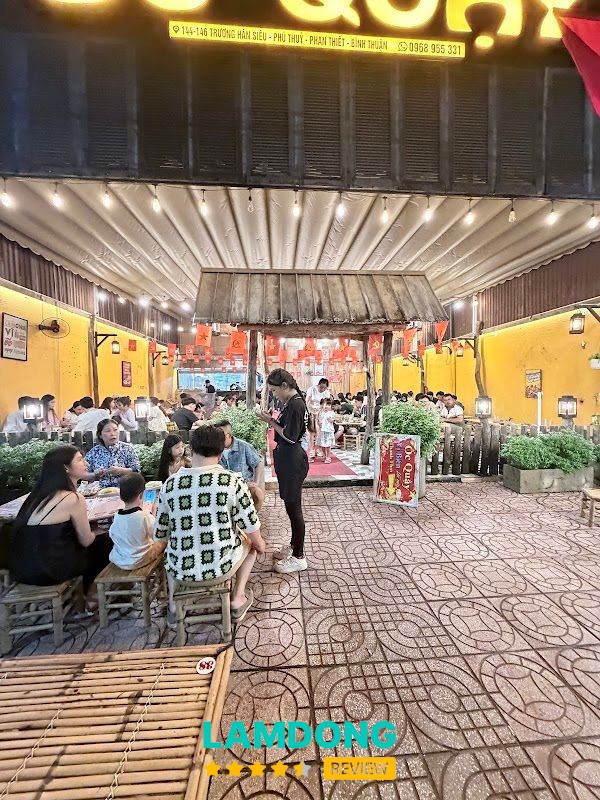 Món ốc tại Ốc Quậy Trương Hán Siêu