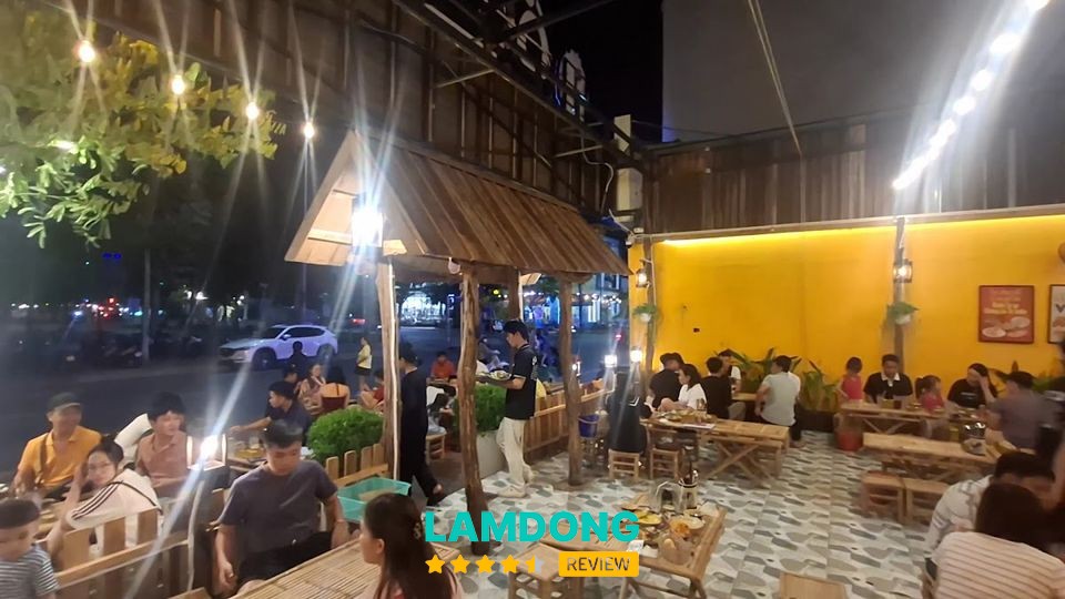 Hải sản tại Ốc Quậy Trương Hán Siêu