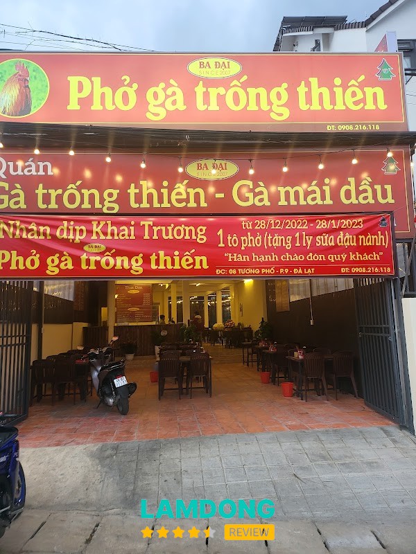 Phở gà trống thiến tại Đà Lạt