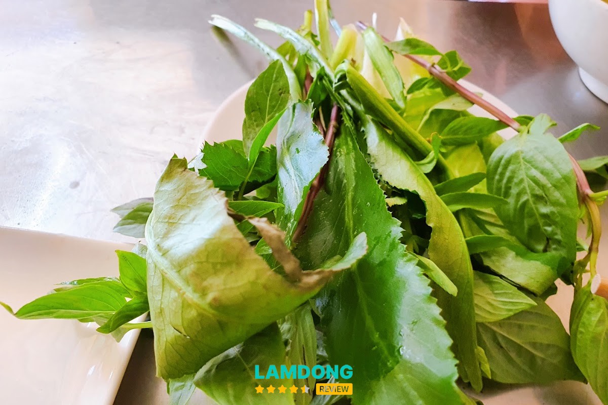 Trải nghiệm tại Quán phở Uyên