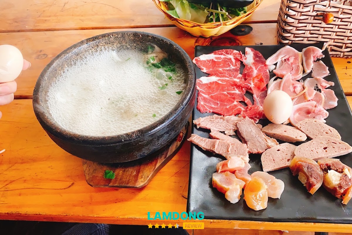 Trải nghiệm tại Phở Thố Chu Gia