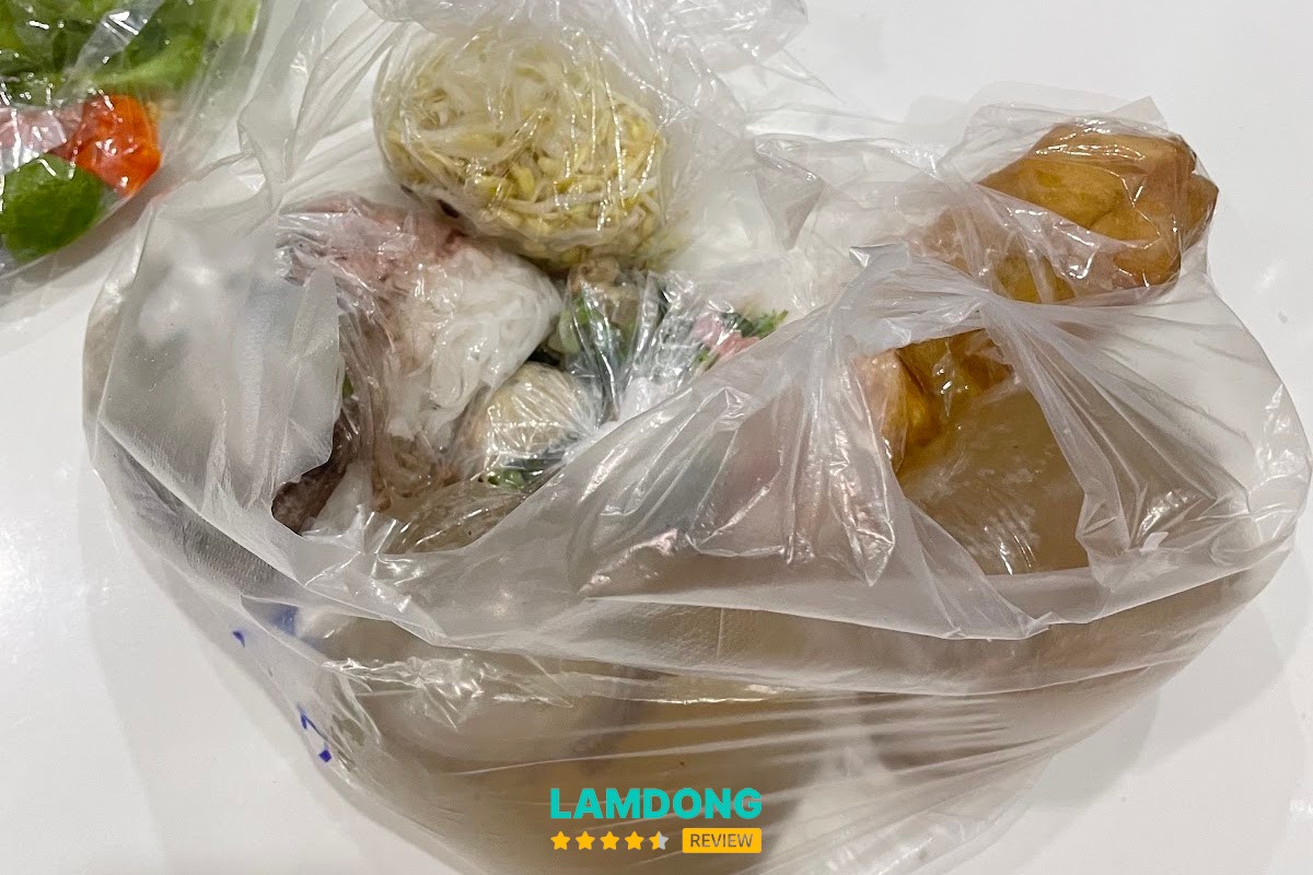 Trải nghiệm tại Quán Phở Thưng -Na