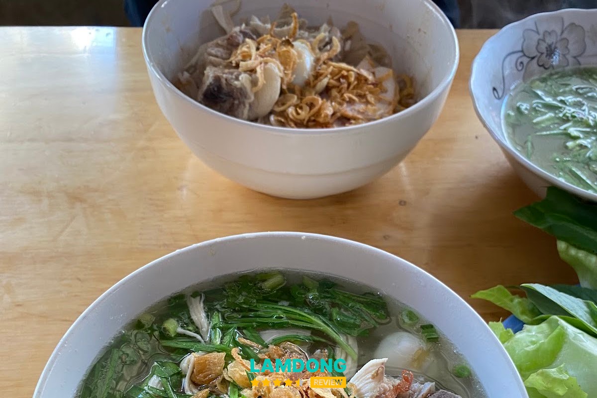 Menu Quán Phở Gỗ tại Đà Lạt