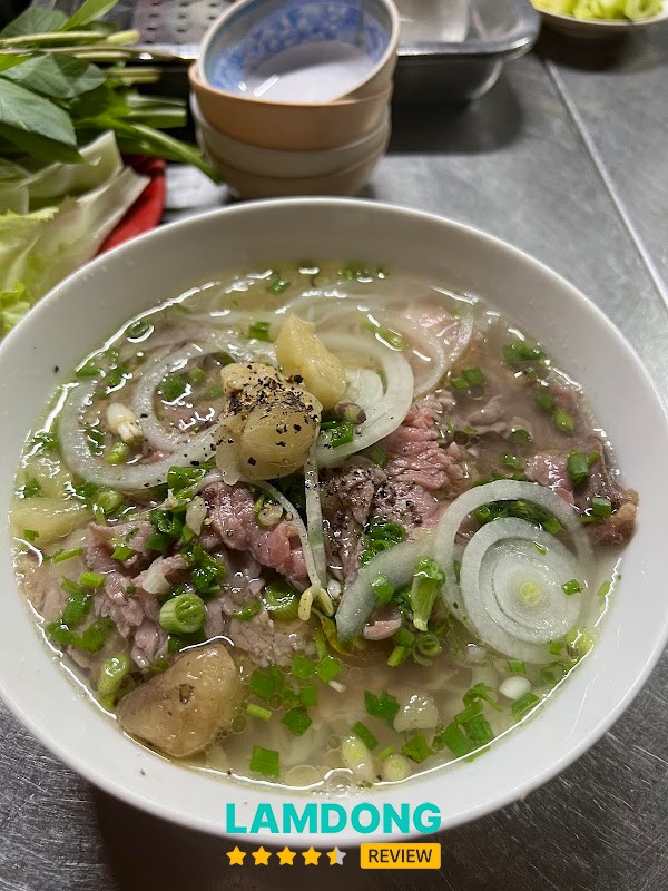 Phở Nam Quang – không gian quán