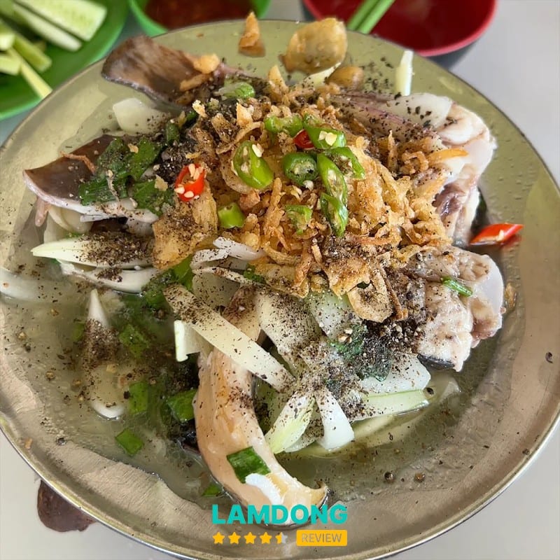 Không gian Quán Phương Linh Bờ Kè