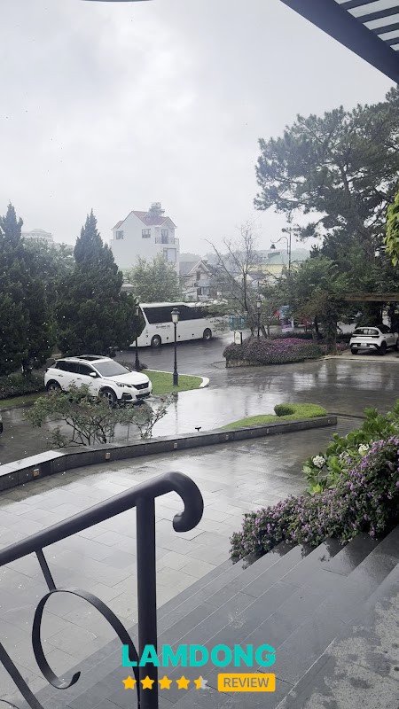Không gian Grand Mercure Dalat