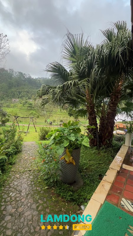 Không gian Lat Valley Retreat Village