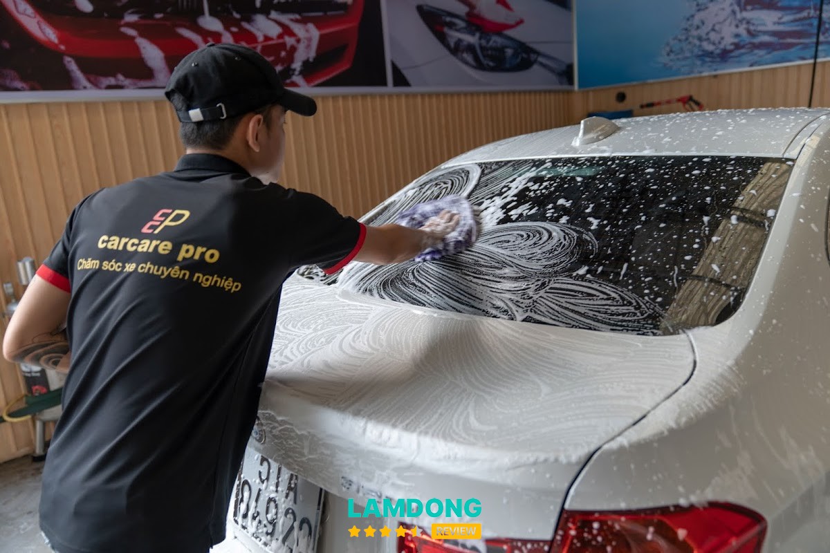Garage CCP Đà Lạt – rửa xe và lau nội thất