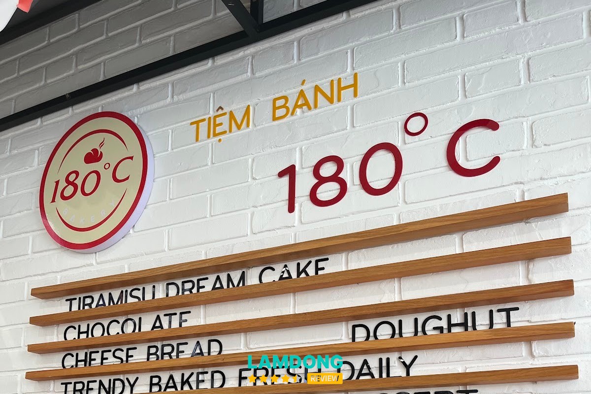 Hình ảnh bánh tại Tiệm Bánh 180C