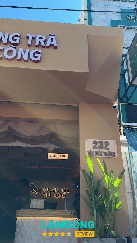 Trà sữa tại Xưởng Trà Thủ Công