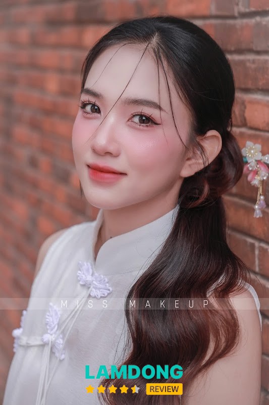 Miss Makeup – làm tóc và makeup cô dâu