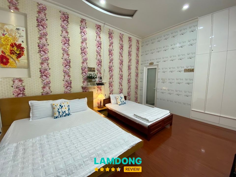 Phòng nghỉ tại Villa Sân vườn Misa